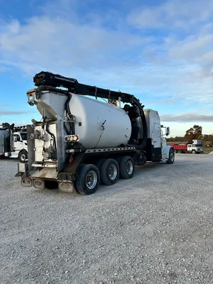 2016 TORNADO f3 Hydro Excavator | VacSource (5)