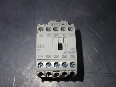 New | in-Stock MITSUBISHI ST12 BC PLC Contactors | HGR 24 #752711