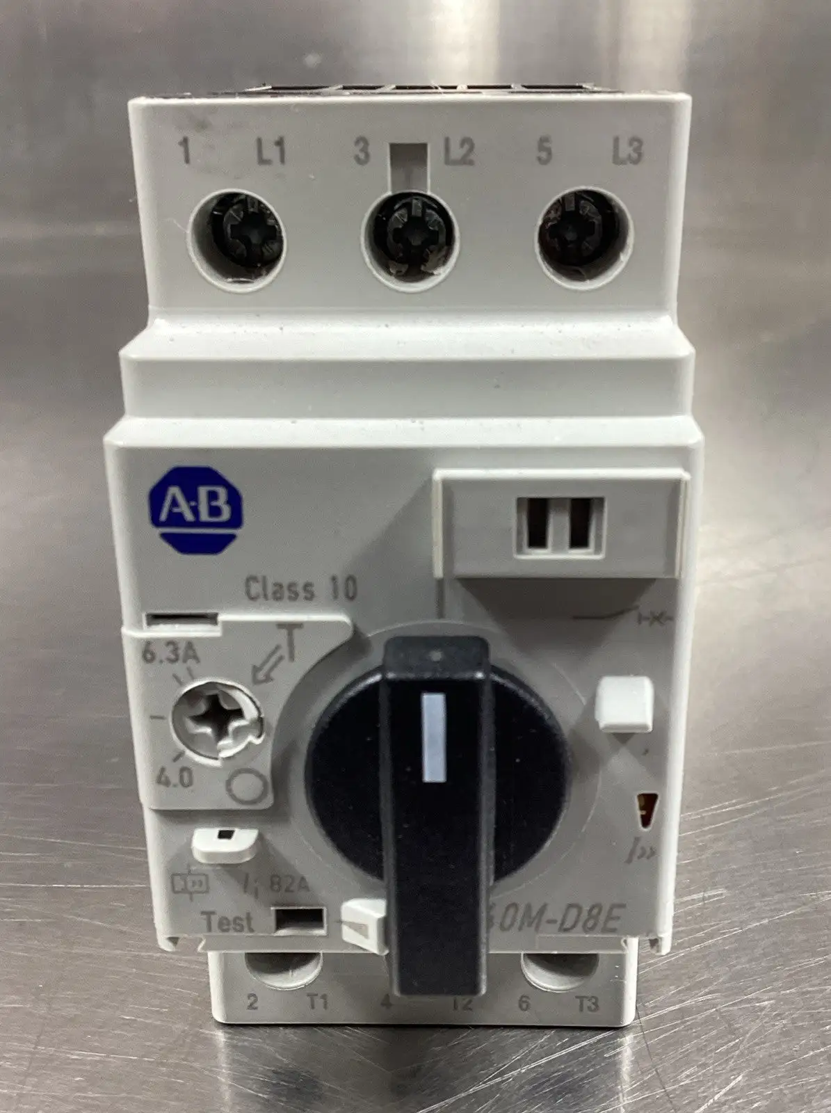USED Allen-Bradley Allen Bradley 140M-D8E-B63