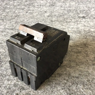 Used GE THQL2130 Circuit Breakers California US | Davliegogo LLC #1729081