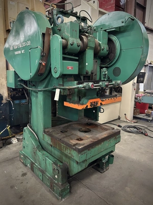 USED V AND O V AND O 60S PRESS