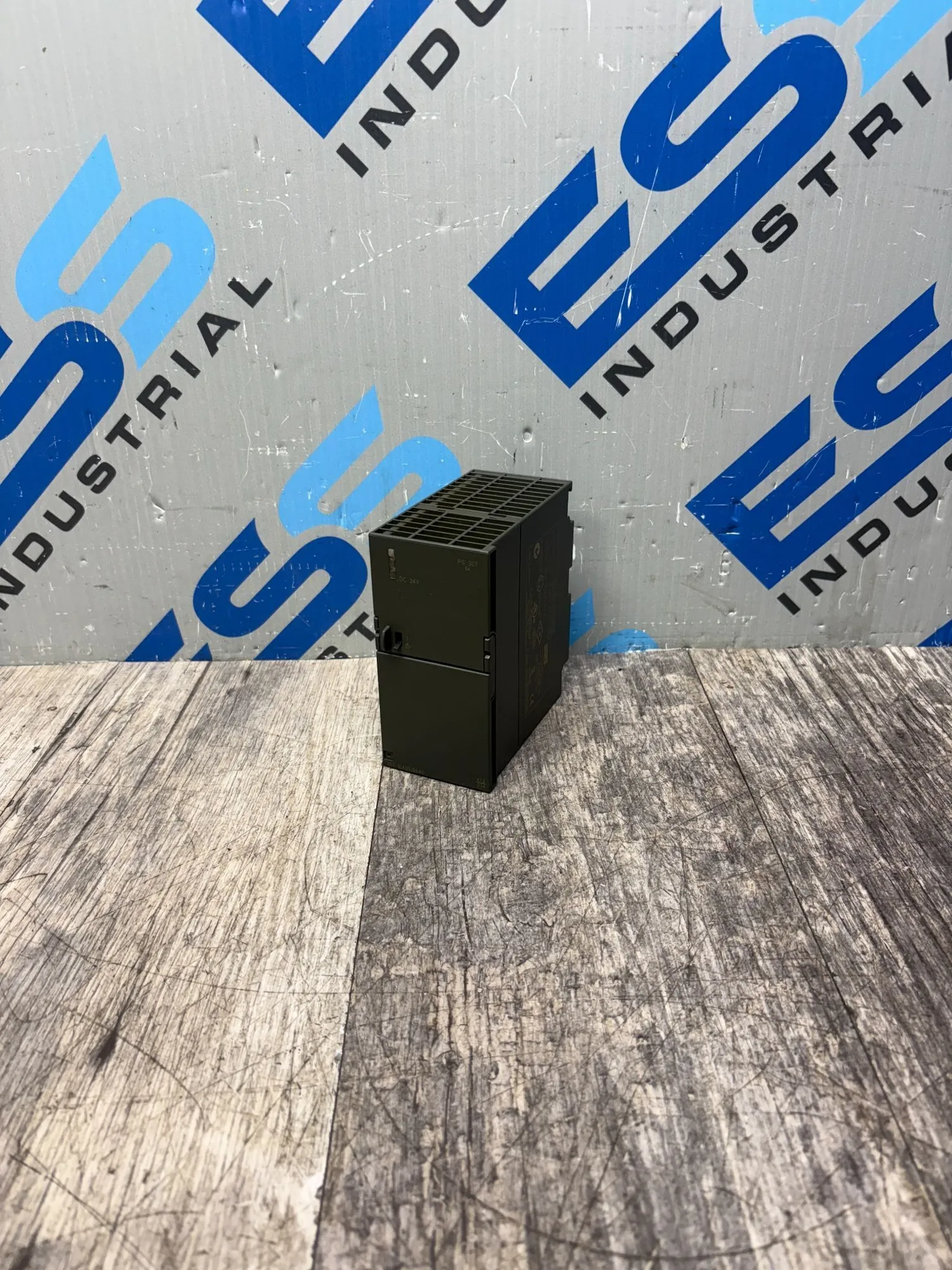 USED SIEMENS 6ES7 307-1EA01-0AA0