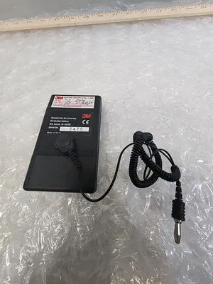 3M 713 AIR IONIZER TESTER FIELD METER