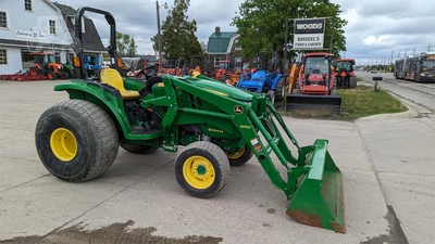 USED JOHN DEERE 4044M