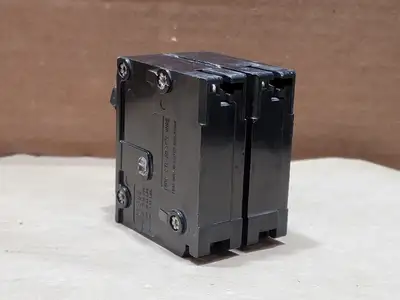 Used CUTLER-HAMMER BR220 Switchgears British Columbia CA | Lenmark #835675