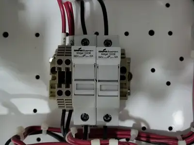 USED EATON CUTLER-HAMMER SVX025A1-5A4N1