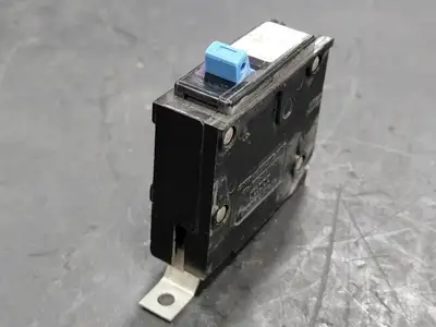 15 Amp, 1 Pole, 120/240 volts Circuit Breaker
