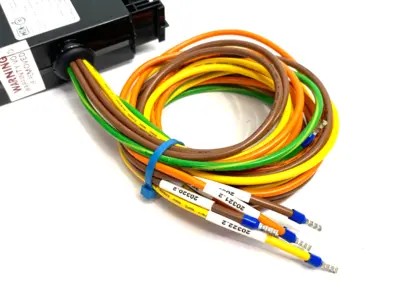 USED PANDUIT VERISAFE ABSENCE OF VOLTAGE TESTER, CIRCUIT TESTER