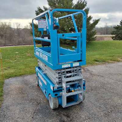USED 2017 Genie GS-1930