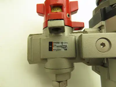 SMC Pneumatic Air Filter Regulator With Lock Out Valve 150 PSI Lot of 2