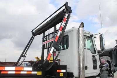 New | in-Stock 2026 MACK GRANITE 64BR Rolloff Trucks Texas US | Roll Off Truck World #1491911