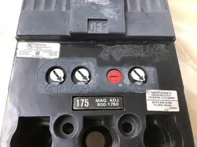 175A 2-Pole Molded Case Circuit Breaker MCCB 480VAC 250VDC