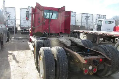 Used 2016 FREIGHTLINER CORONADO 122 Conventional trucks Manitoba CA | Conquest Truck & Auto Sales #1421347