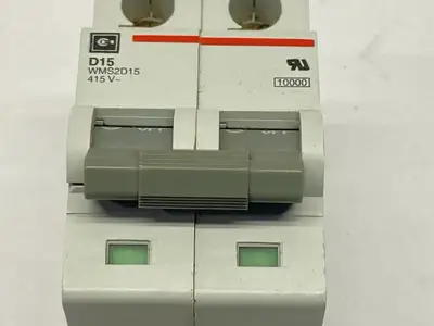 USED CUTLER-HAMMER 415V BREAKER, DIN RAIL MOUNT
