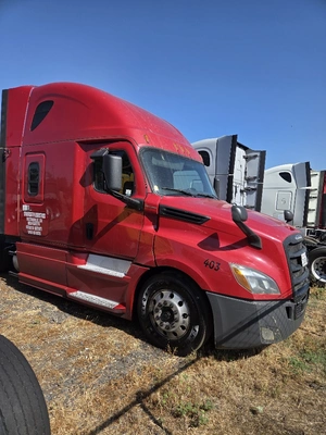 Used 2019 FREIGHTLINER CASCADIA Miscellaneous Trucks/Trailers California US | Revelation Machinery #1244431