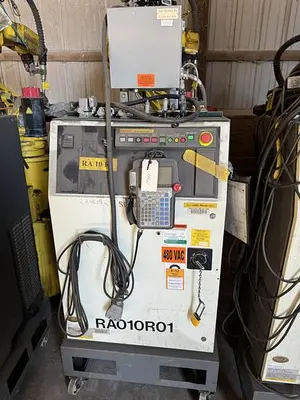 Used 2000 FANUC ARCMATE 120I Robots Michigan US | RAB Industries, Inc. #184429