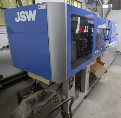 2015 JSW J85AD Injection Molding Horizontal/Vertical | Machinery Network (3)