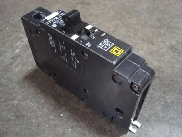 Square D EDB14020 Circuit Breaker 20 Amps 277VAC Used