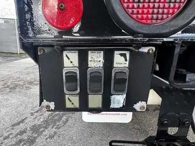 Used 2017 FREIGHTLINER M2 106 Tractors & Trailers Florida US | Truck and Van Outlet #1506267
