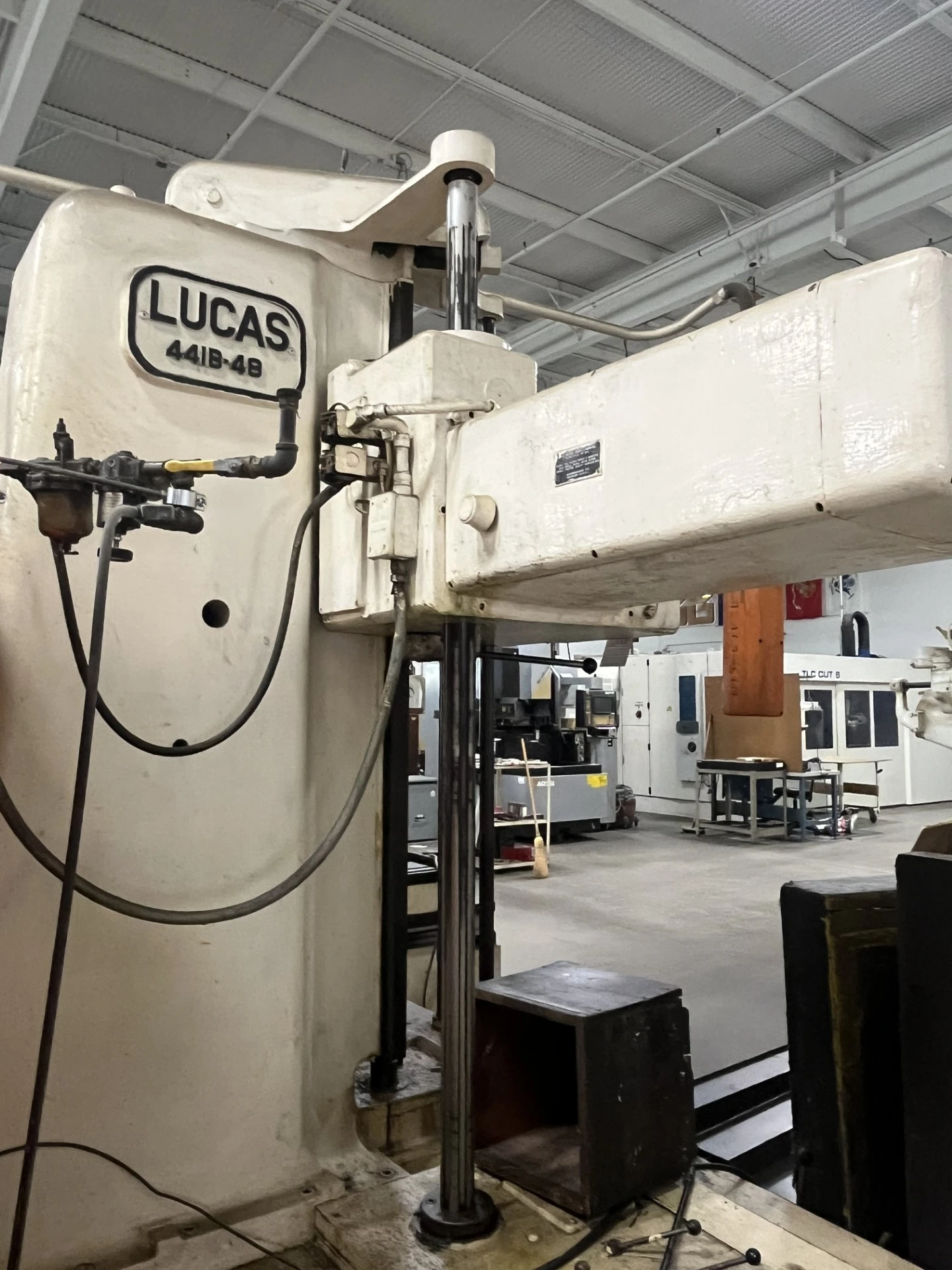 USED 1900 LUCAS 441B‑4B