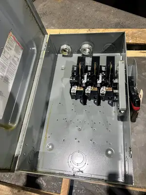 SQUARE D 200AMP DISCONNECT