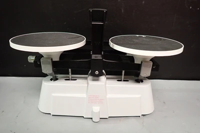 USED OHAUS 1400/1500