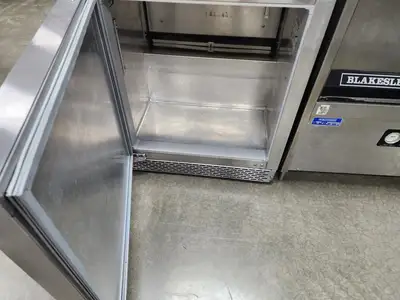 Used Continental Used 27" Continental UC27 Undercounter Refrigerator - 1 section Undercounter Refrigerators Illinois US | Falcon Restaurant Supply #1376659