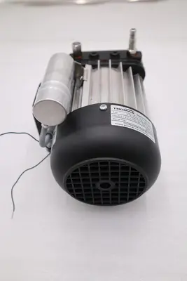 NEW THOMAS VTE 3 ART NO 25130111 / SER 30245024 VACUUM PUMP STOCK H1580