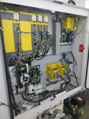 Used FANUC ROBODRILL ALPHA T21IEL Drilling & Tapping Centers Minnesota US | Machinesused.com #1445800