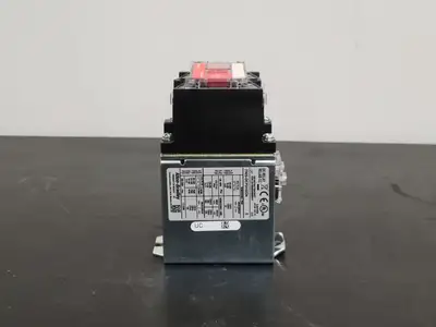 Used ALLEN-BRADLEY 700S-DCP310Z24 Misc Electrical & Power Parts British Columbia CA | Lenmark #246924