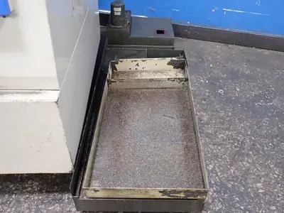 USED 1996 KIA MACHINE TOOL V35