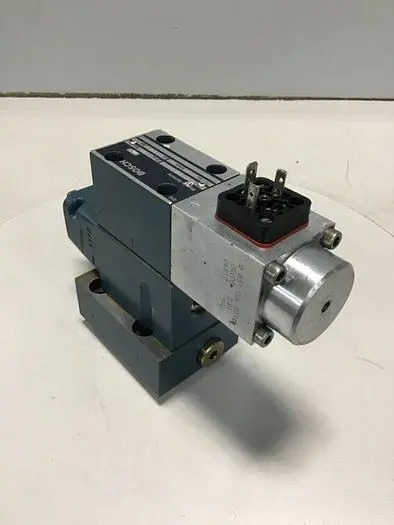 Used BOSCH 0 811 402 019 Valves/Fittings Michigan US | Ideal Machinery #580847