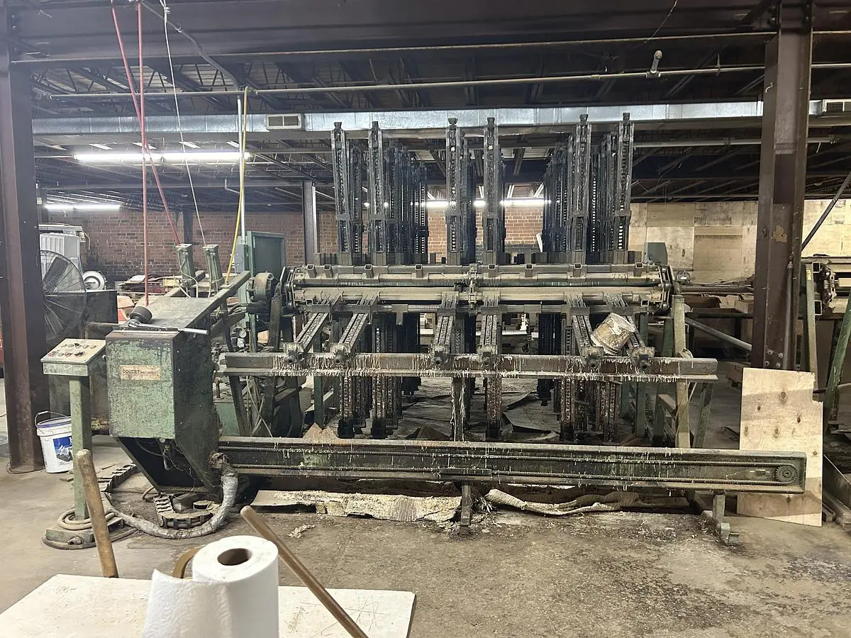 DOUCET CLAMP CARRIER