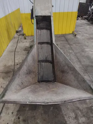 96" CP MFG MODEL #GC-100 "GLASSHOPPER" PORTABLE INCLINED CONVEYOR & GLASS CRUSHER: YOBRO #24416