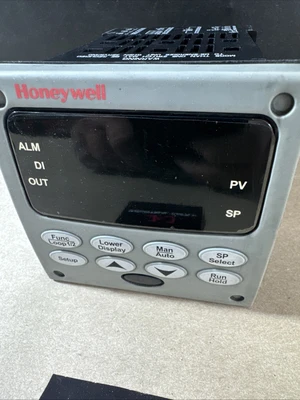 USED Honeywell DC3500-RE-3C20-211-10000-E0-0