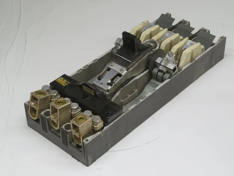 Used WESTINGHOUSE _UNKNOWN_ Circuit Breakers Texas US | OCO Industrial #1700292