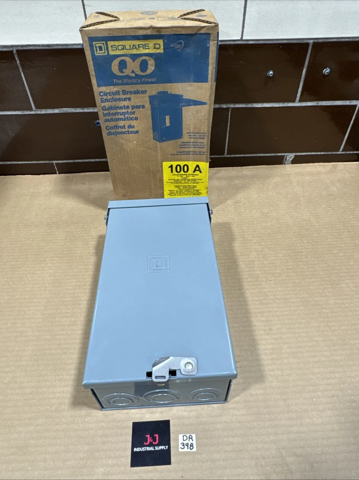 NEW Square D QO2100NRB