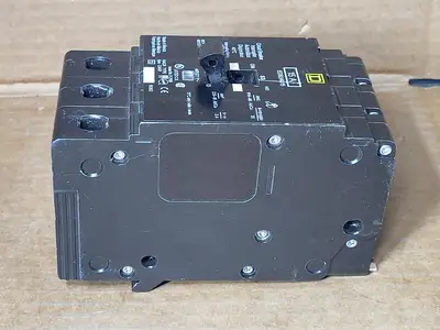NEW SQUARE D EDB34015