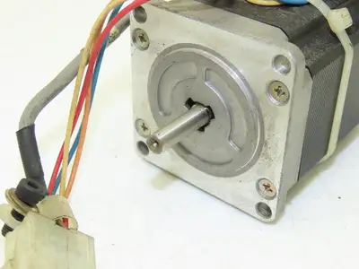 Sanyo Denki 103H7126-0744 Step-Syn DC Servo Stepper Motor 3A 1.8 DEG