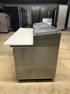 Used Beverage Air Used 67" Beverage Air DP67-CL Clear Lid Refrigerated Pizza Prep Table 120V Food Prep Tables Illinois US | Falcon Restaurant Supply #1373815