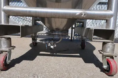 SPC9003  Tank 200 gallon vertical tank, Stainless Steel, conical on casters