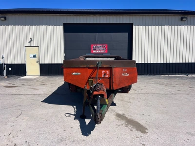 NEW IDEA 244 Manure Spreader | County Equipment Company LLC (2)