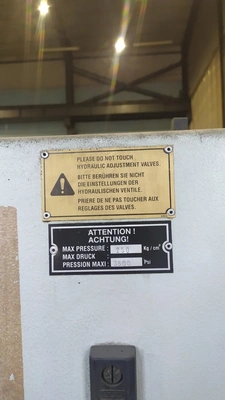 KNUTH Guillotine Shear, in good used condition, under power