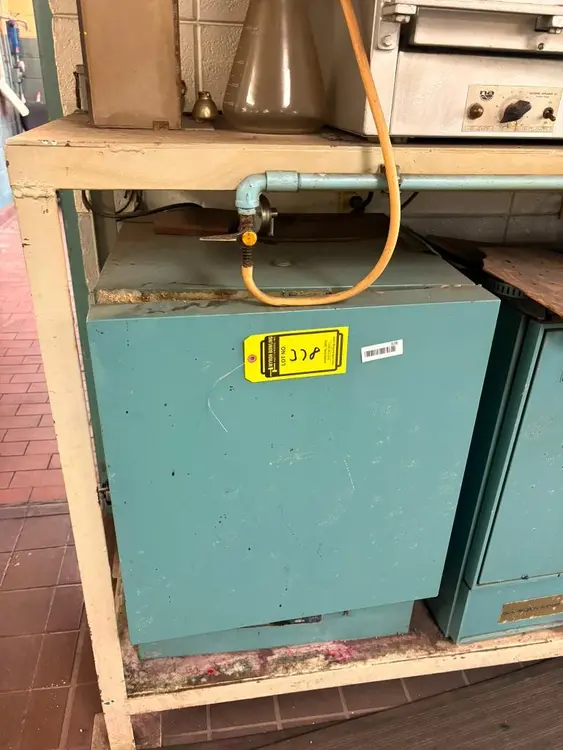 Used _UNKNOWN_ _UNKNOWN_ Lab Ovens Ohio US | Myron Bowling Auctioneers Inc #1504544