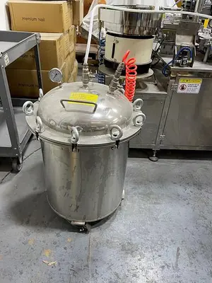 Filling Line, Bottles, Nail Polish, Filler, Brush and Cap Applicators, #5532789