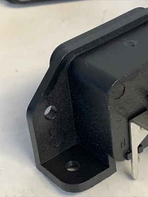 NEW 1601 16A, 250V  BLACK (LOT OF 25) FAST SHIPPING!