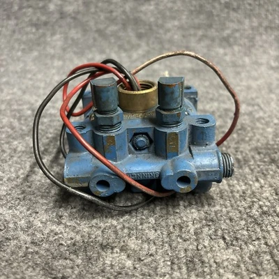 Used Skinner V933-DB2100 Solenoid Valves California US | Davliegogo LLC #1705554