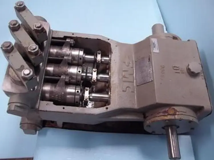 Used FMC _UNKNOWN_ Piston Pumps Texas US | Bamko Surplus Process Equipment #934141