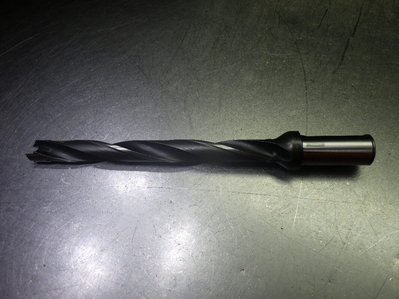 Sandvik 20-20.99mm Coolant Thru Indexable Drill 870-2000-20LX1-10 (LOC2424)