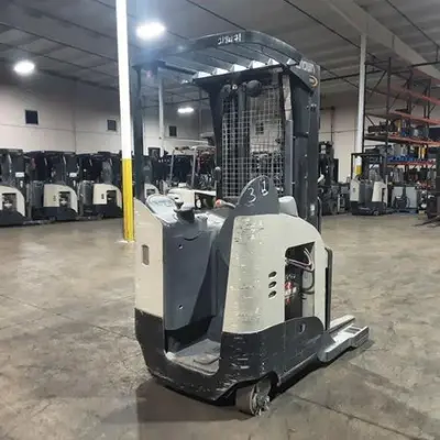 USED 2019 CROWN RR5725-45